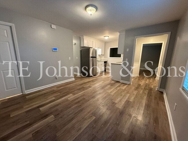 Building Photo - Modern Comfort with a Fenced Yard in Winston-Salem