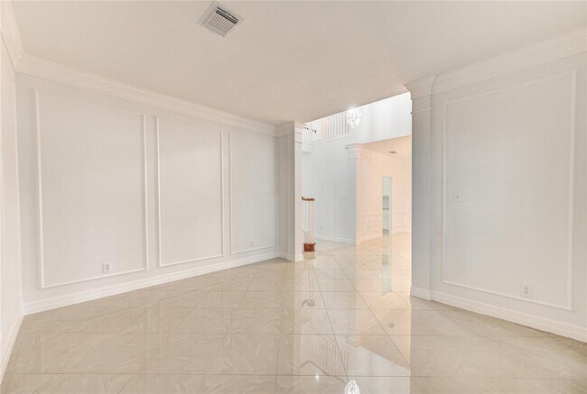 Building Photo - 1911 Briarchester Dr