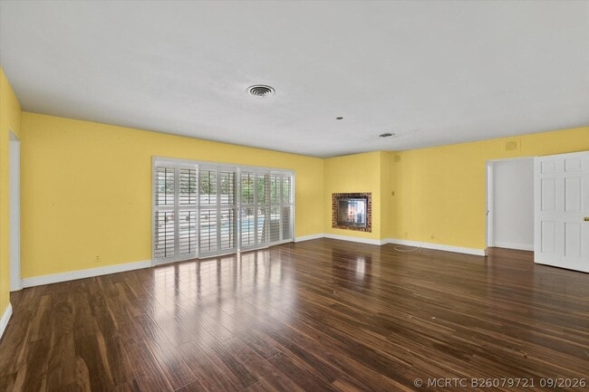 Building Photo - 167 Beacon Ln