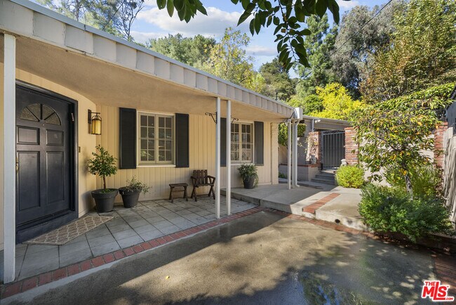 Building Photo - 2377 N Beverly Glen Blvd