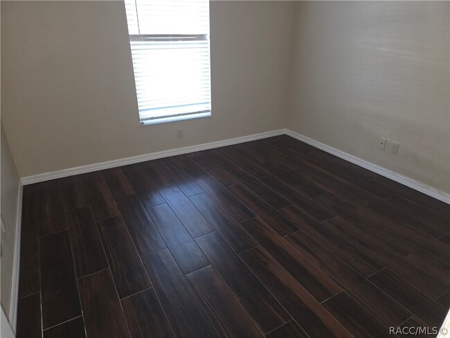 Building Photo - 5835 N Decarlo Dr