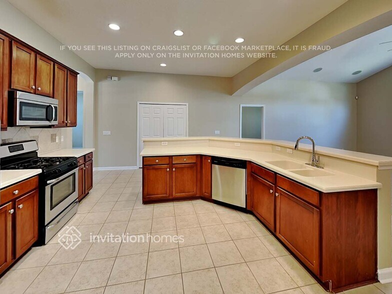 Building Photo - 713 Toria Ln