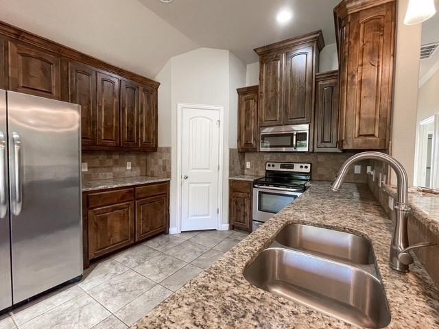 Building Photo - 724 Westgate Dr