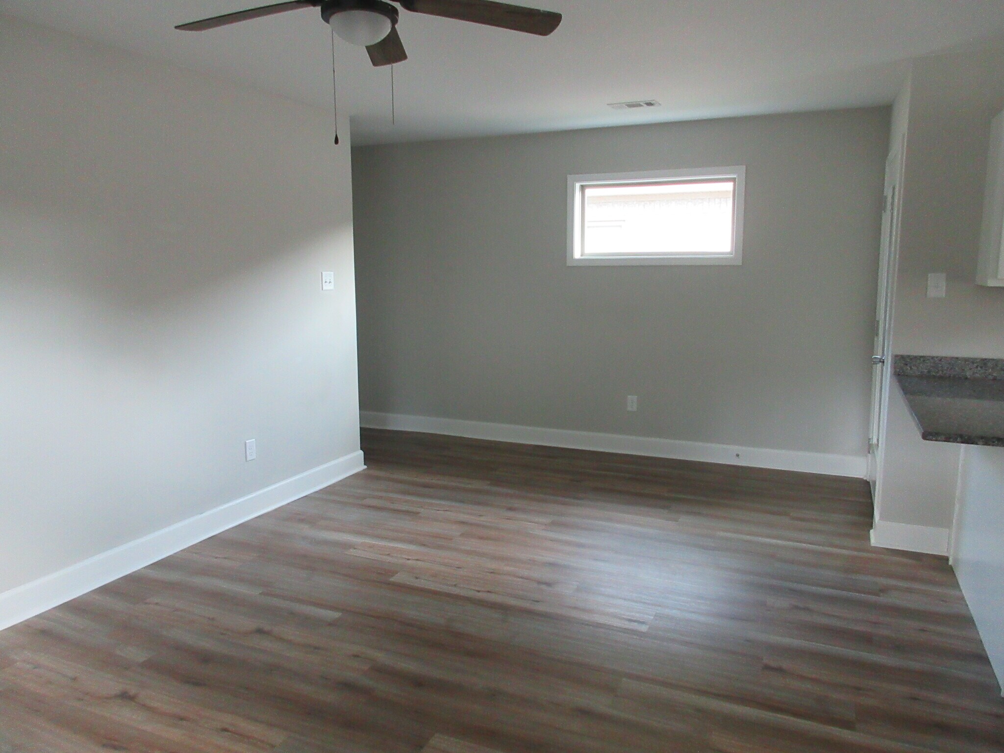 Living room - 1503 S Bailey St