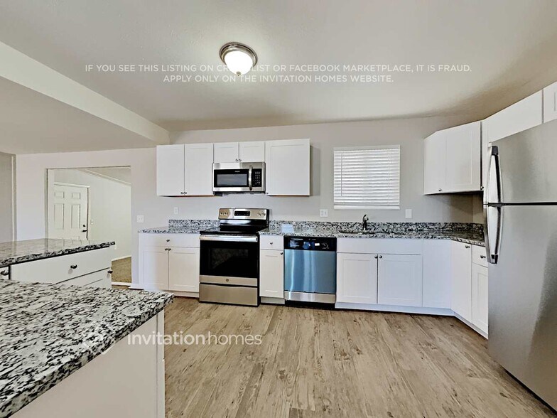 Building Photo - 13581 Sheridan Blvd