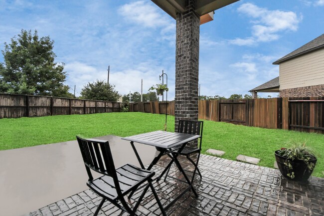 Building Photo - 1539 Giles Dr