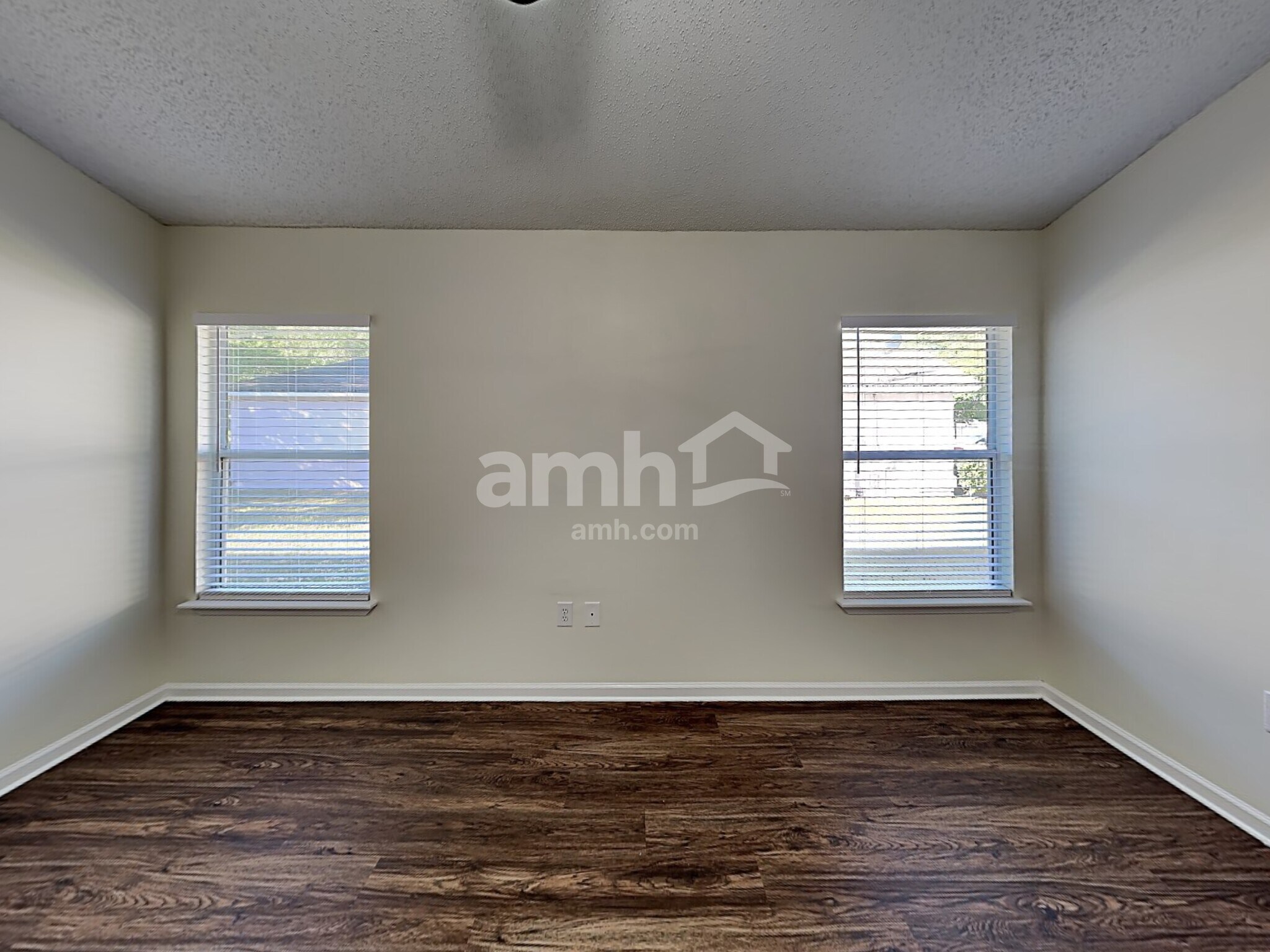Building Photo - 14213 Fish Eagle Dr E