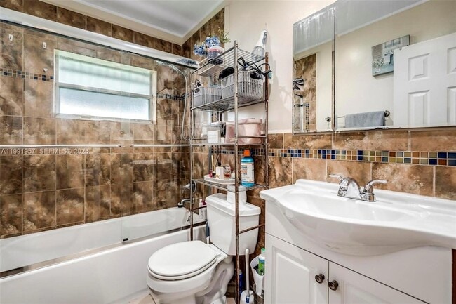 Building Photo - 7211 NW 76th St