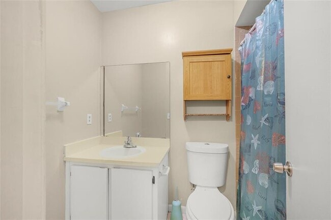 Building Photo - 6111 SW 42nd Ct