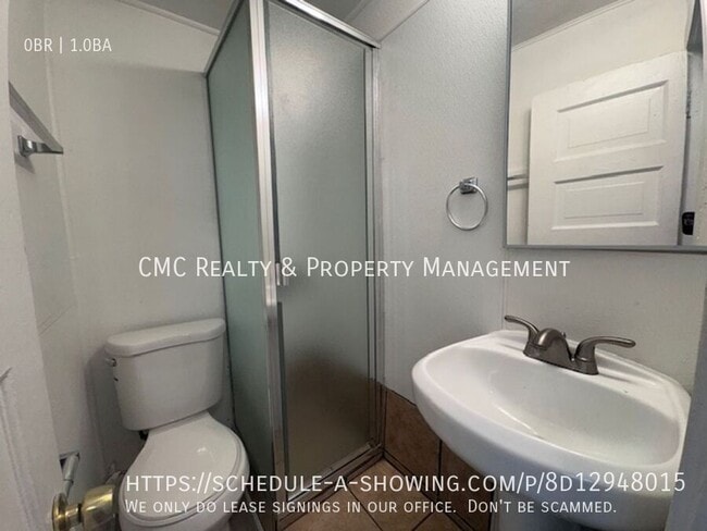 Building Photo - 432 W 9th-