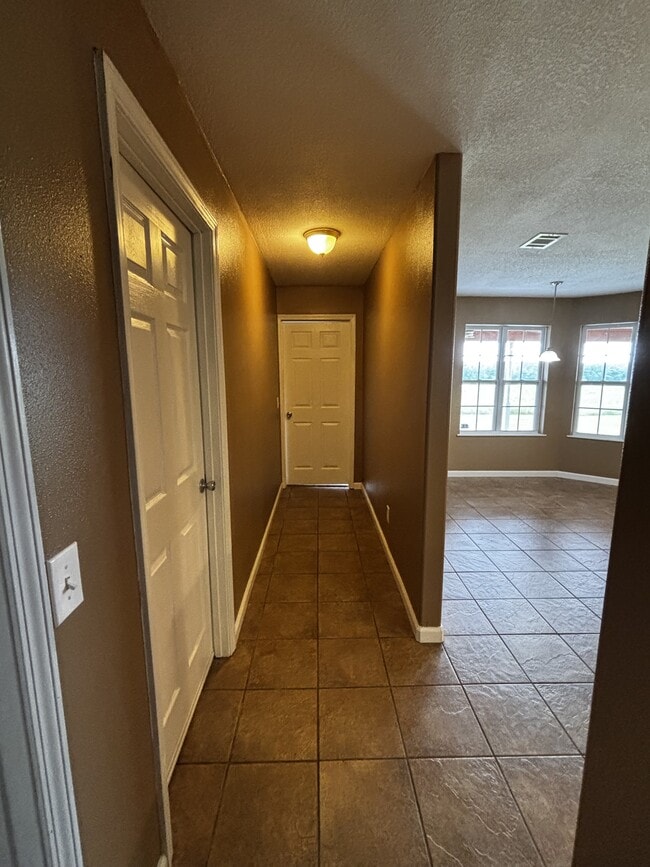 Building Photo - 1526 US-64
