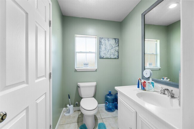 Building Photo - 22831 Fritz Ln