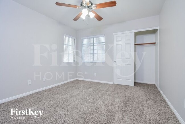 Building Photo - 5635 Tropic Breeze St