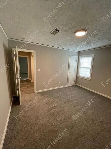 Building Photo - 314 Josanna St