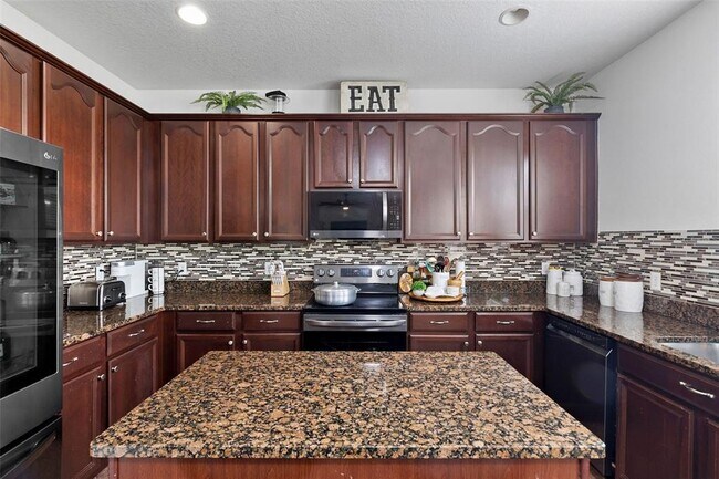 Building Photo - 15210 Montesino Dr