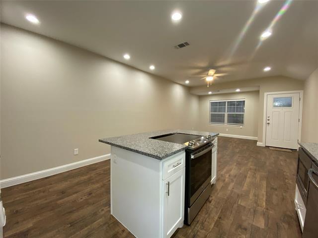 Building Photo - 802-804-804 N Broughton St