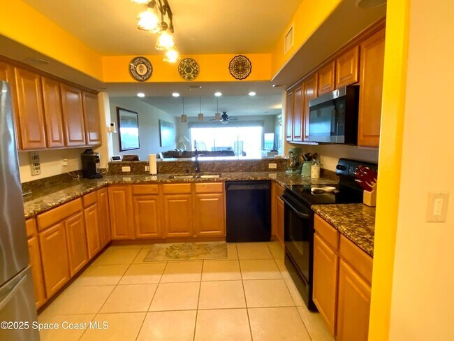 Building Photo - 732 Bayside Dr