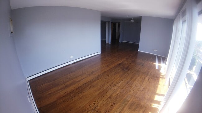 Building Photo - 336 Lathrop Ave