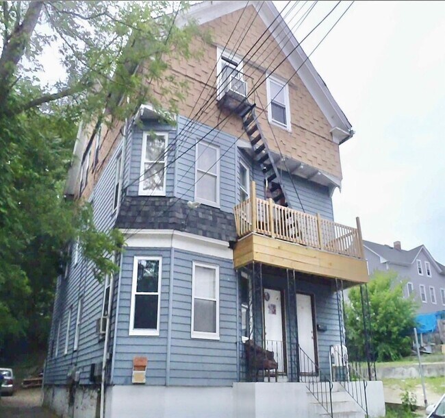 Building Photo - 84 Harold St