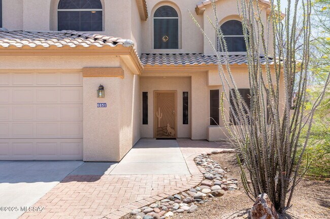 Building Photo - 6851 W Kern Dr