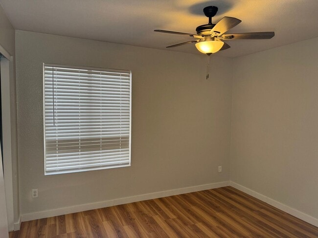 Building Photo - 1162 W 2nd Ave