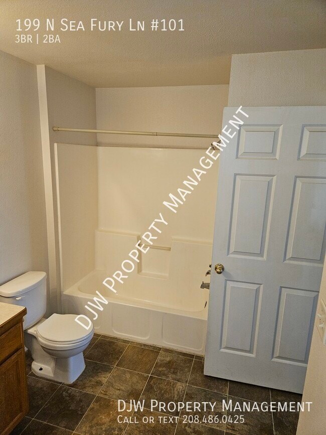 Building Photo - Close to Boise Towne Square!