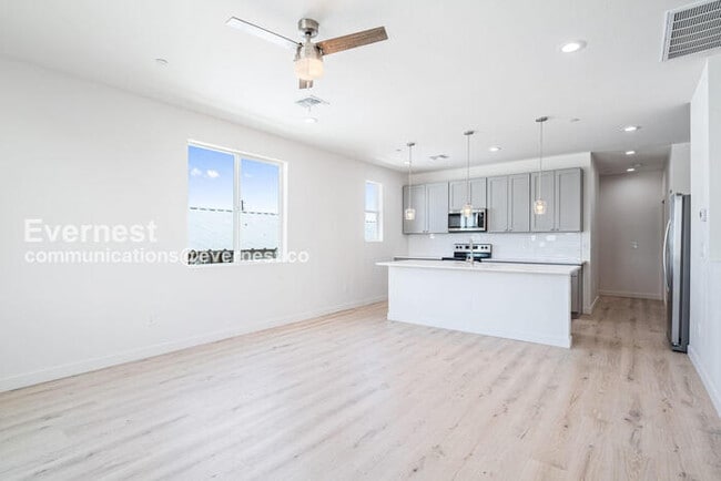 Building Photo - 1500 N 35th St