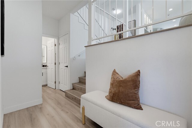 Building Photo - 125 Campanita Ct