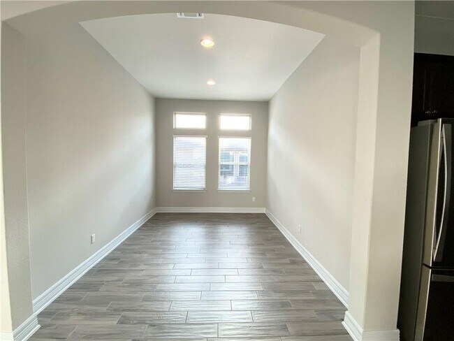 Building Photo - 2705 Rabbit Creek Dr