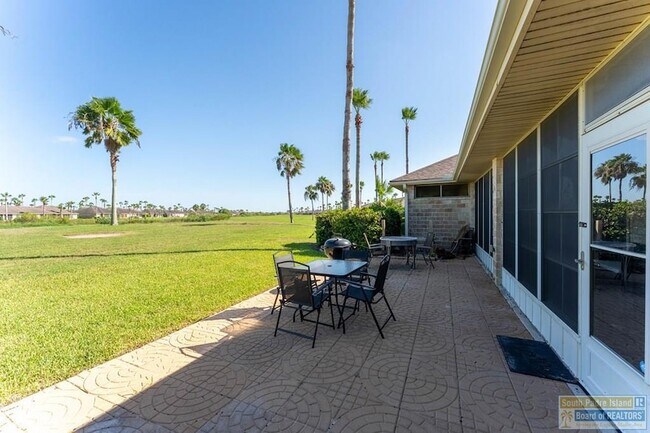 Building Photo - 1 Torrey Pines Dr