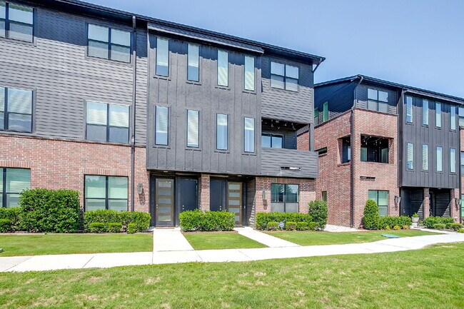 Primary Photo - New Modern Townhome Just Steps Off TCU Cam...