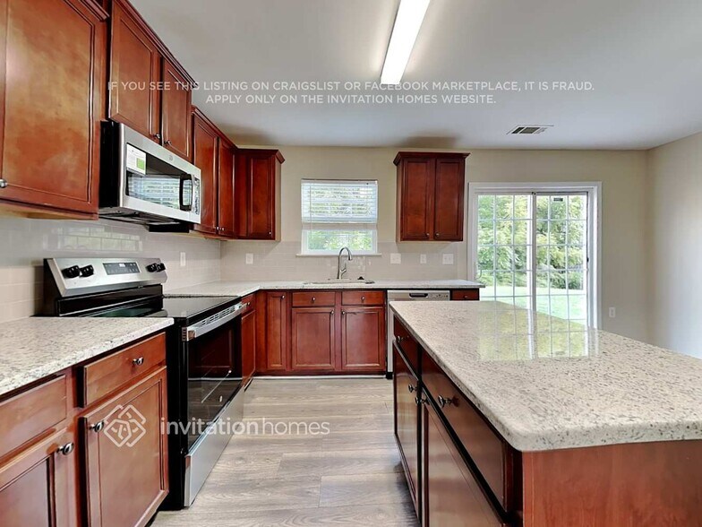 Building Photo - 12813 Settlers Trail Ct