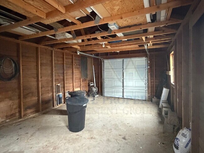Building Photo - 811 S 23rd St