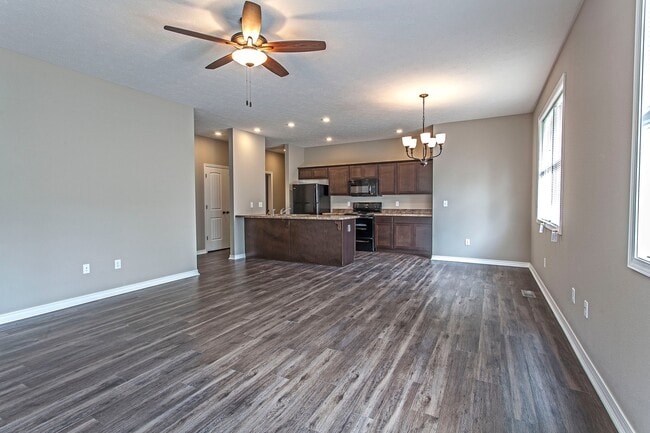 Primary Photo - 3 Bed / 3 Bath 1200sqft House
