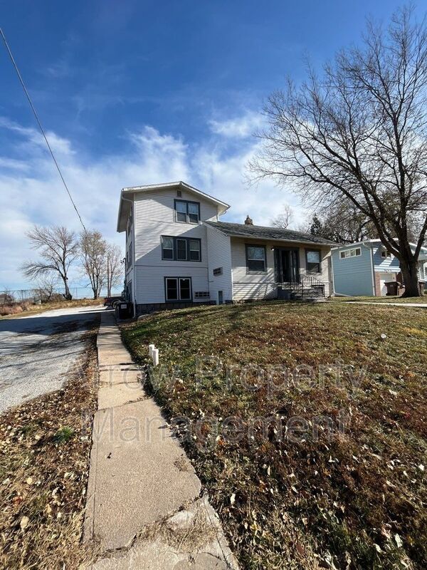 Primary Photo - 3502 S 51st St