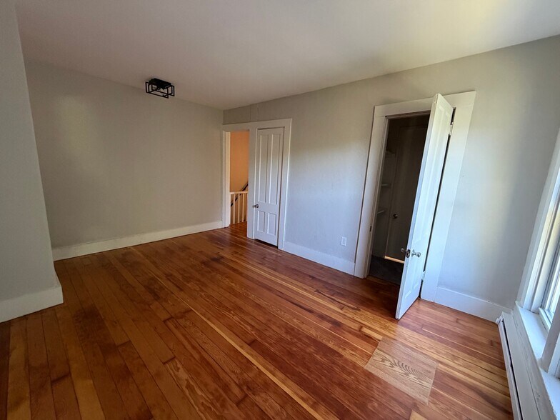 Building Photo - 30 Edgewood St