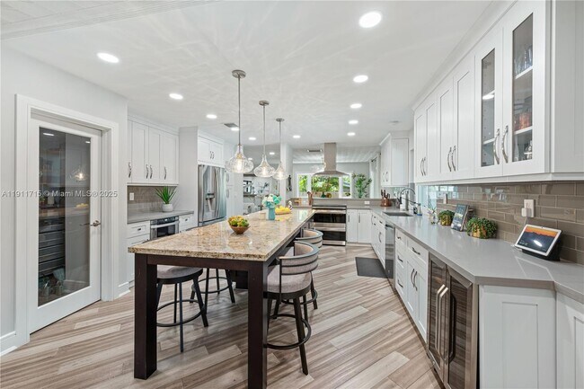 Building Photo - 8234 SW 60th Ct