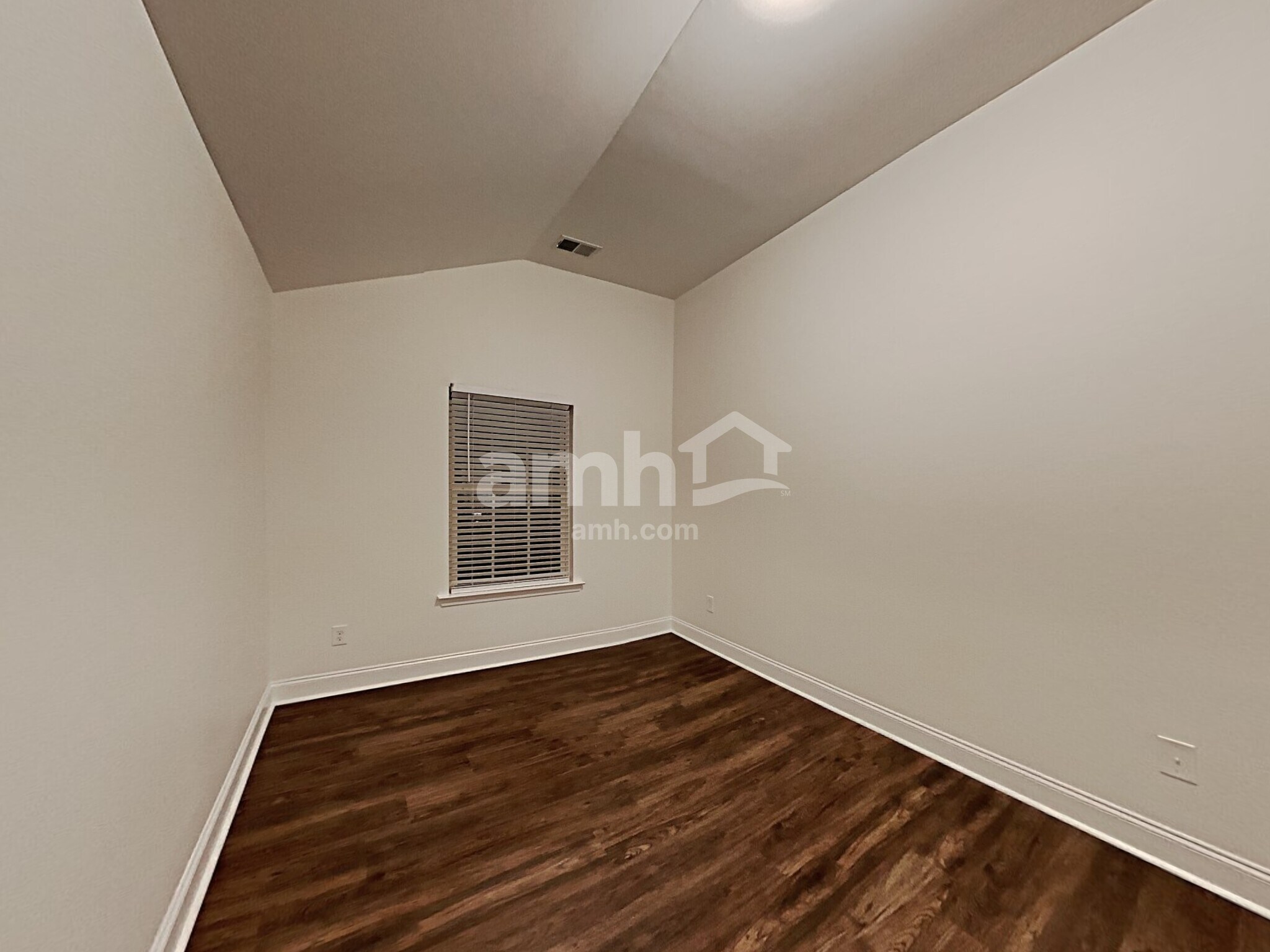 Building Photo - 6170 Oriole Ln