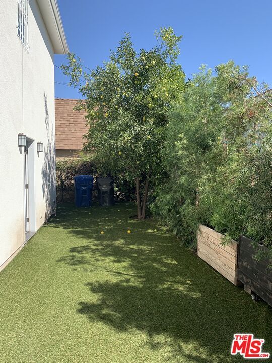 Building Photo - 1125 S Clark Dr