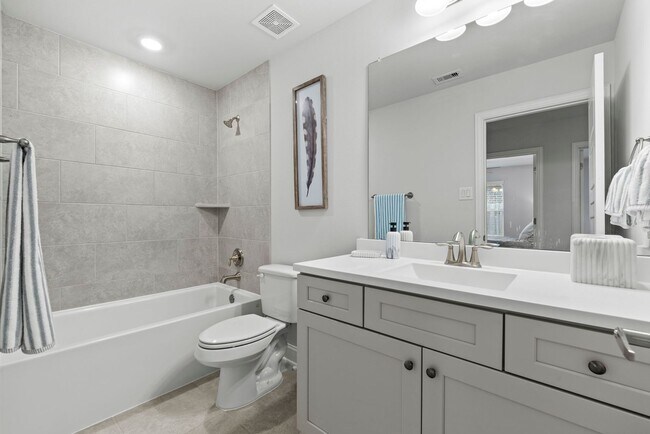 Building Photo - Beautiful just remodeled from top to bottom house in La Marque TX!