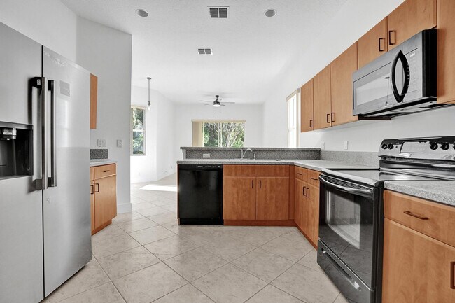 Building Photo - 118 NW Pleasant Grove Way