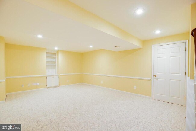 Building Photo - 5105 Claybank Ln