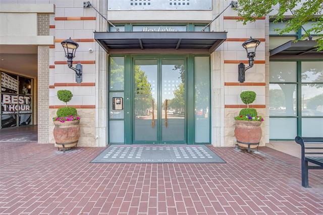 Building Photo - 2600 W 7th St