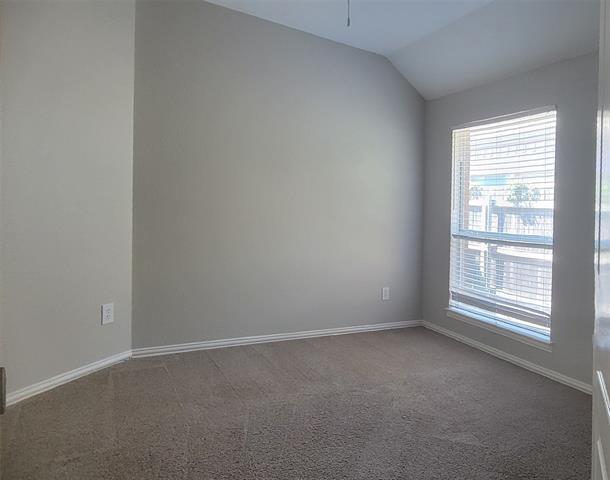 Building Photo - 618 Rivercove Dr