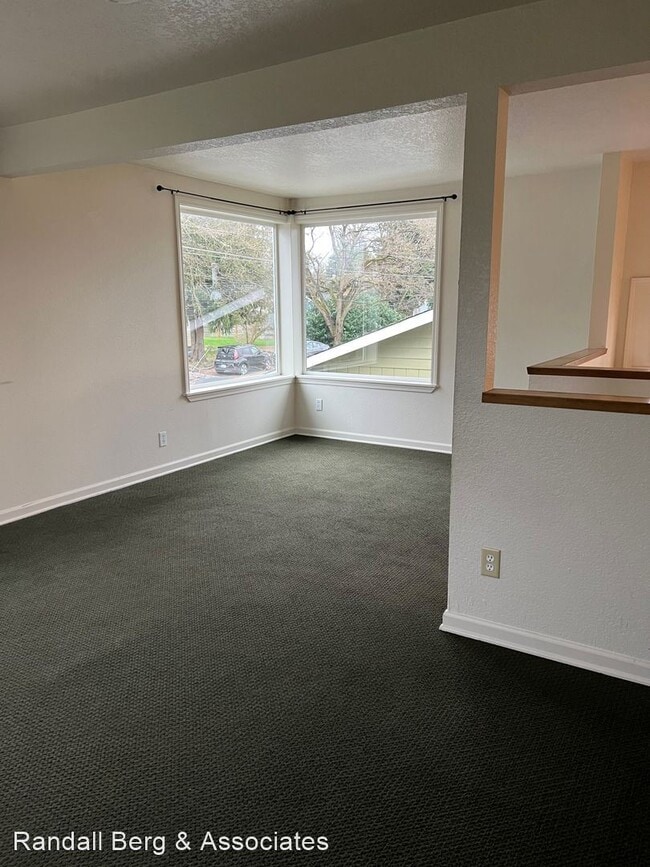 Building Photo - 2 br, 2 bath House - 10617 3rd Avenue SW