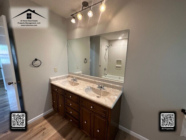 Building Photo - 402 Douglas Blvd