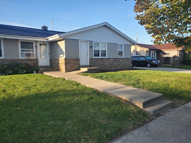 Primary Photo - 3907 88th St