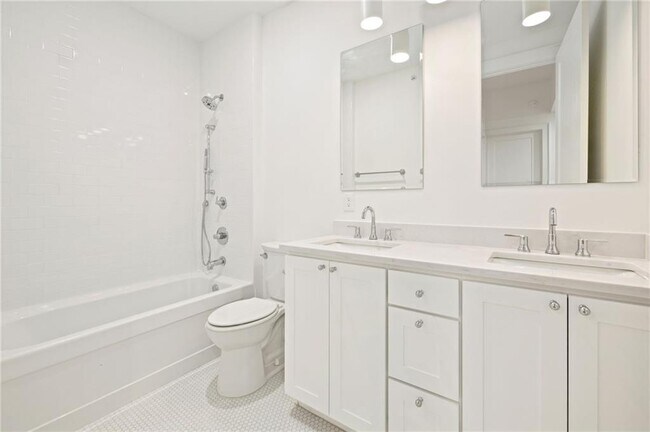 Building Photo - 4621 S 47th St