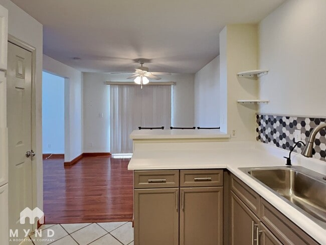 Building Photo - 8042 Laurena Ave