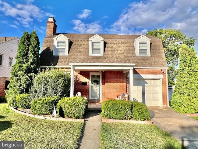 Building Photo - 503 Dorchester Ave